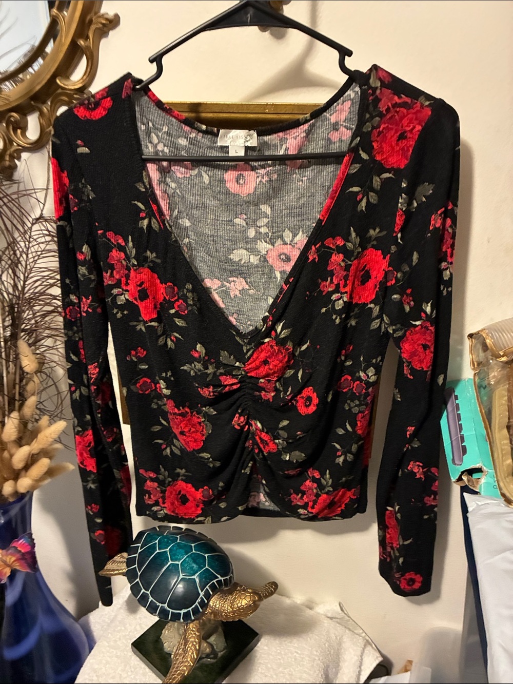 Twist-Front Floral Crop Top - Black with Red Roses